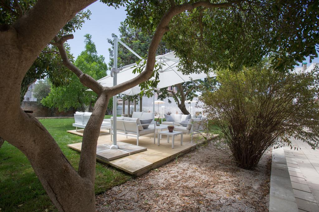 Li Pappi Antico Casale Bed and Breakfast Galatina Εξωτερικό φωτογραφία