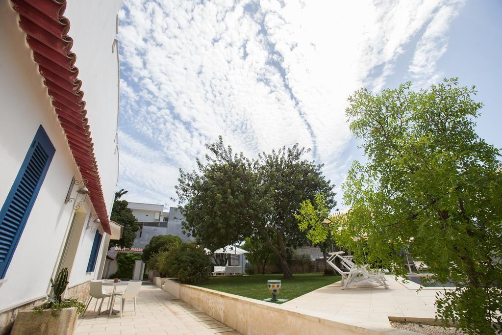 Li Pappi Antico Casale Bed and Breakfast Galatina Εξωτερικό φωτογραφία