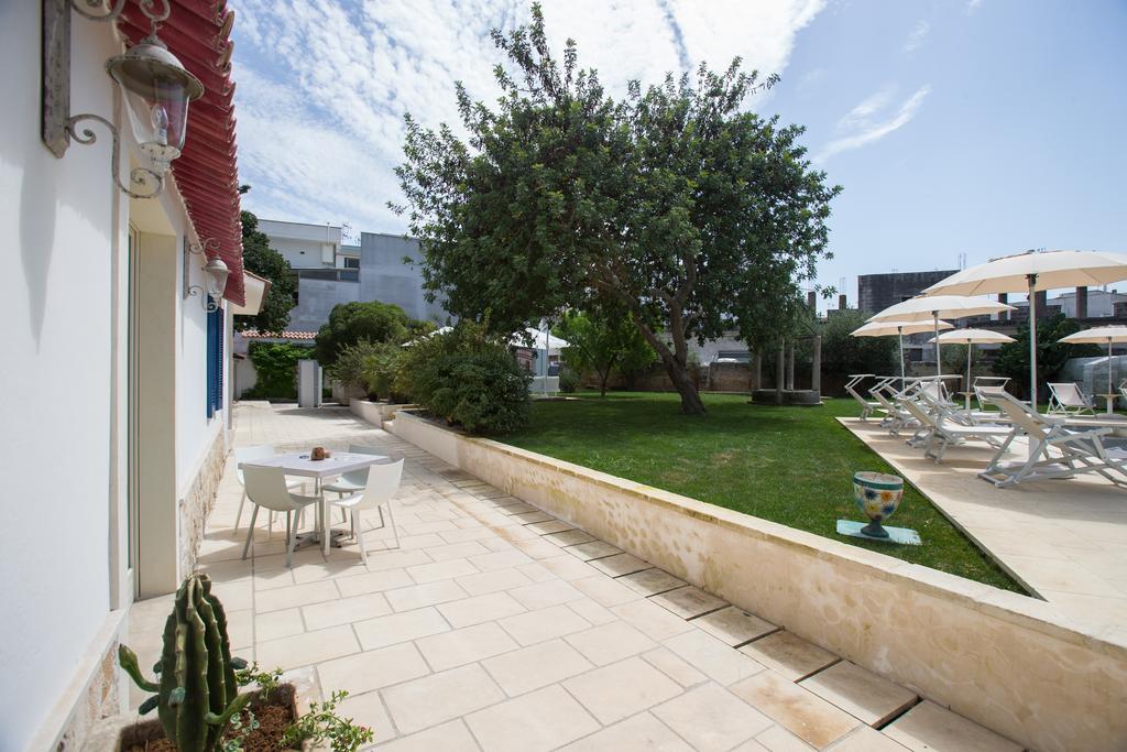 Li Pappi Antico Casale Bed and Breakfast Galatina Εξωτερικό φωτογραφία