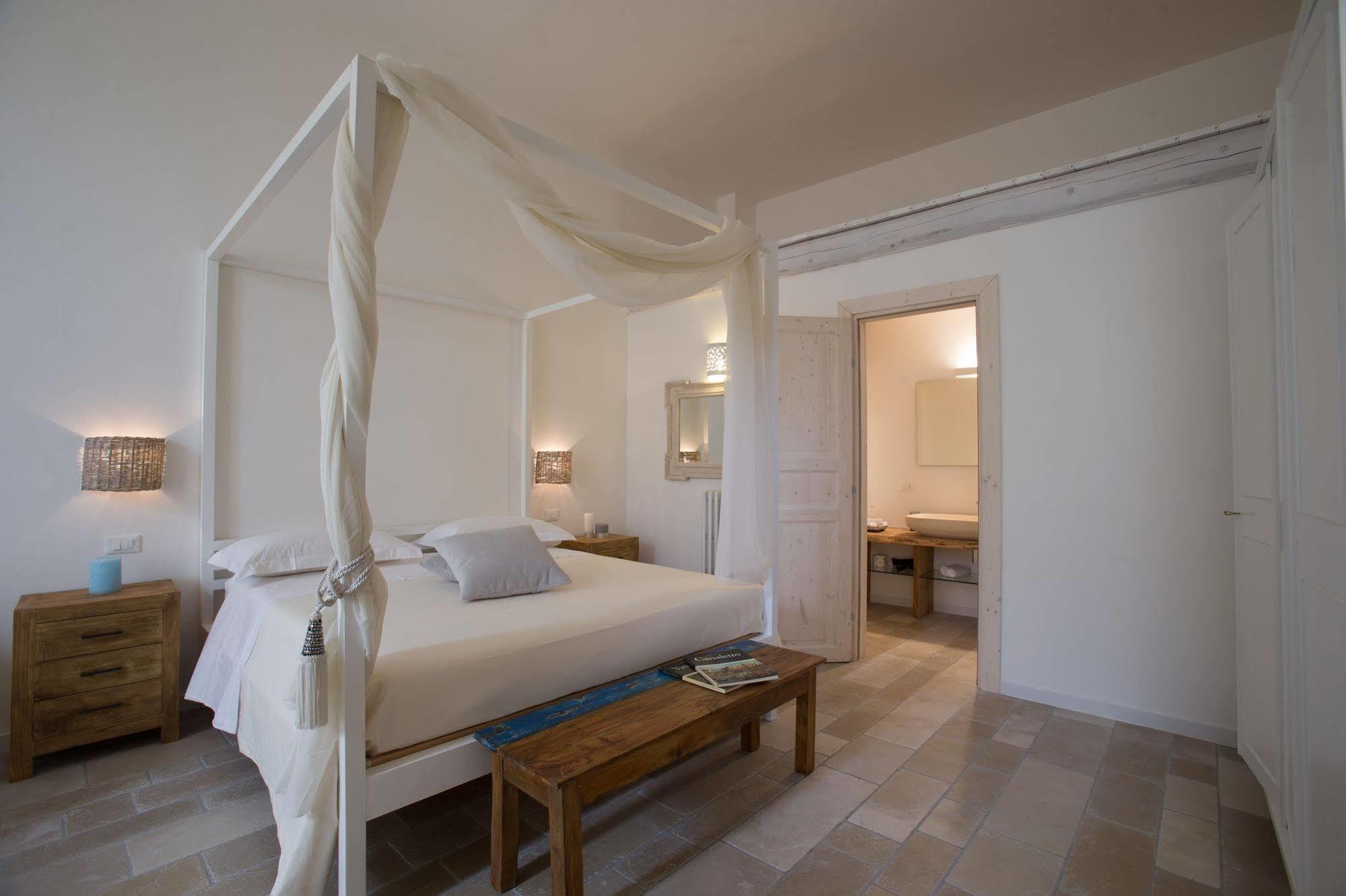 Li Pappi Antico Casale Bed and Breakfast Galatina Εξωτερικό φωτογραφία