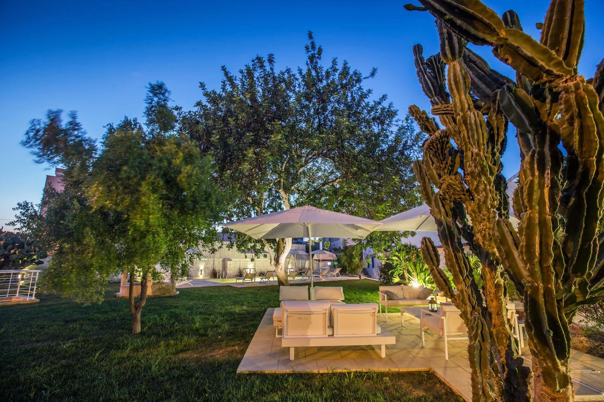 Li Pappi Antico Casale Bed and Breakfast Galatina Εξωτερικό φωτογραφία