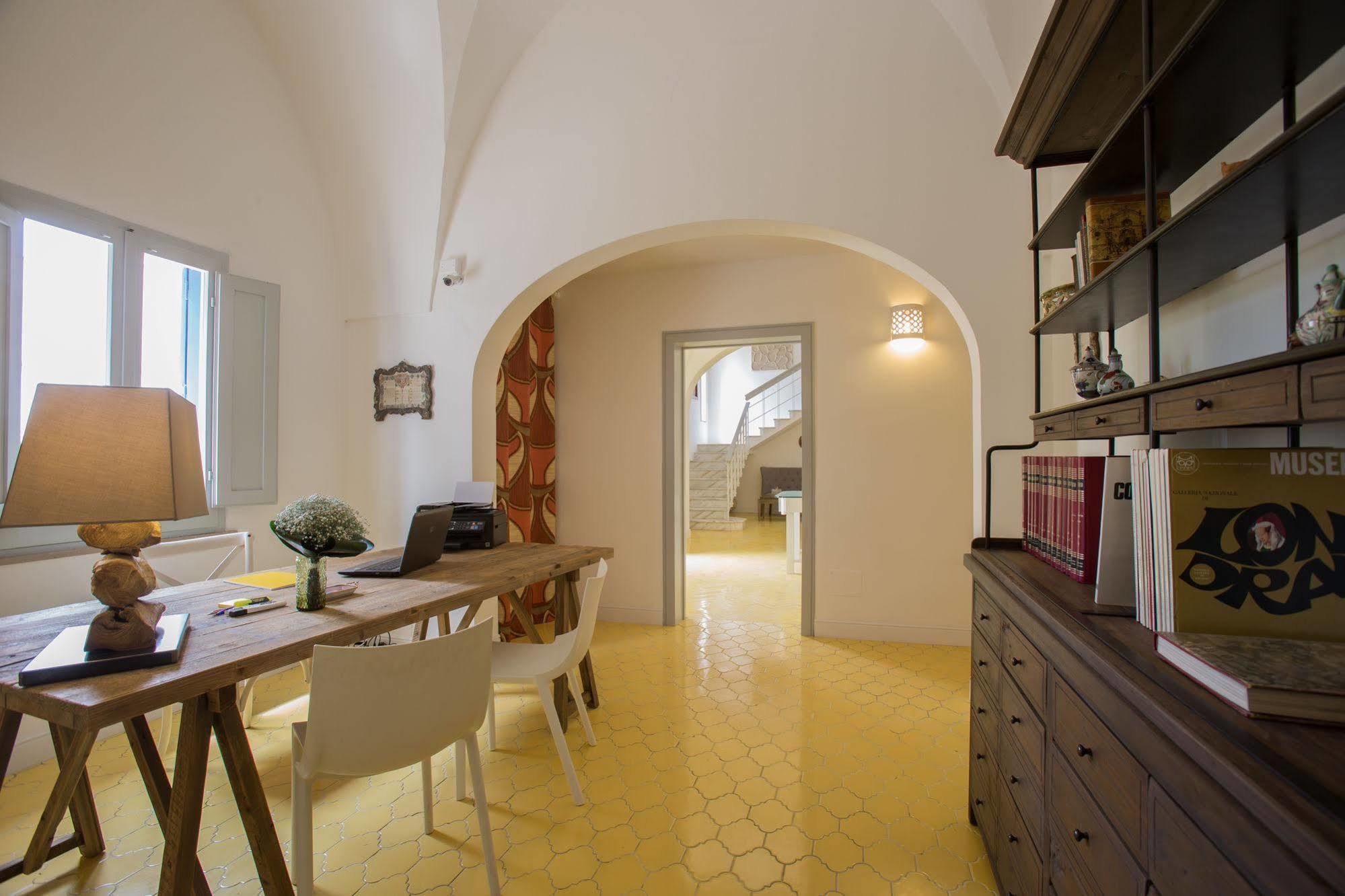 Li Pappi Antico Casale Bed and Breakfast Galatina Εξωτερικό φωτογραφία